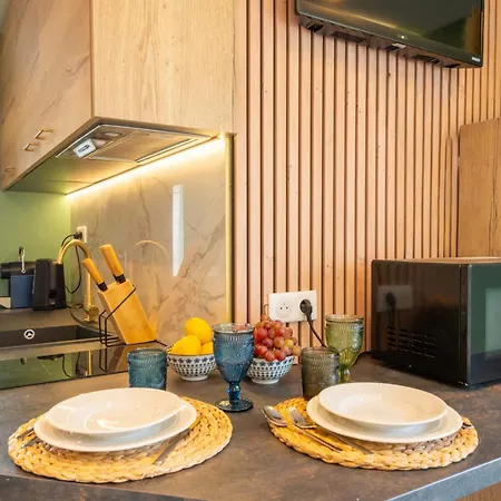 Apartman 1-br Quiet Setting Near Center